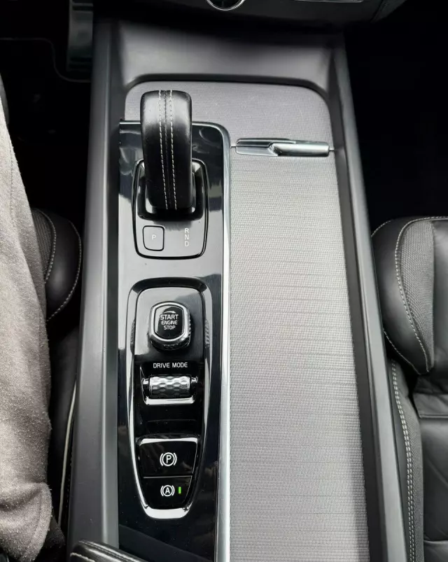 VOLVO XC 60 B4 D AWD Geartronic RDesign