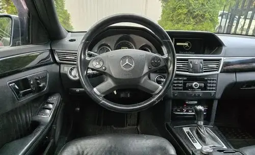 MERCEDES-BENZ Klasa E 