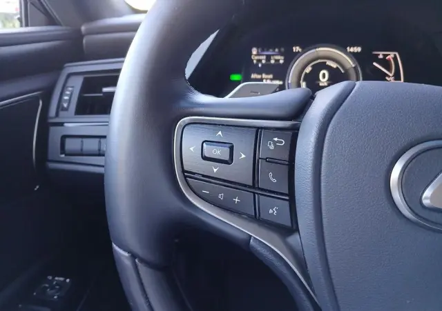 LEXUS ES 300h Prestige