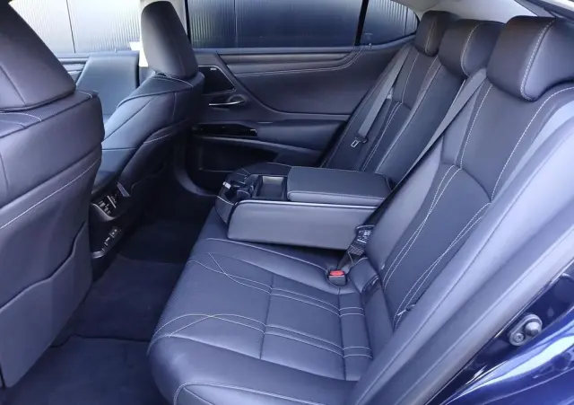 LEXUS ES 300h Prestige