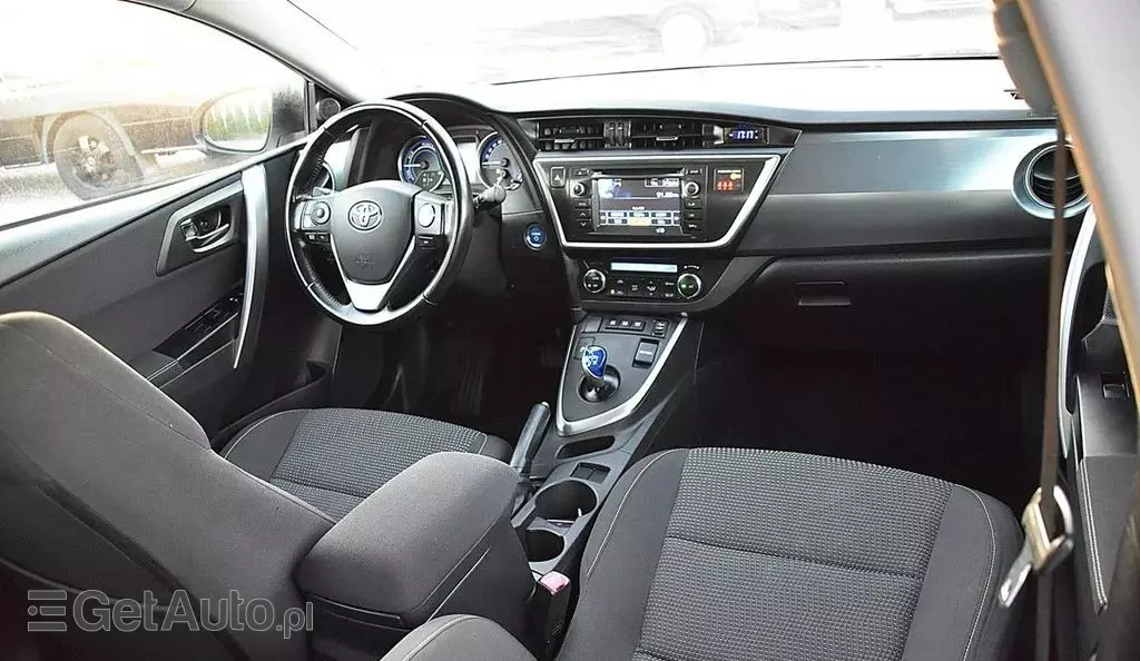 TOYOTA Auris 