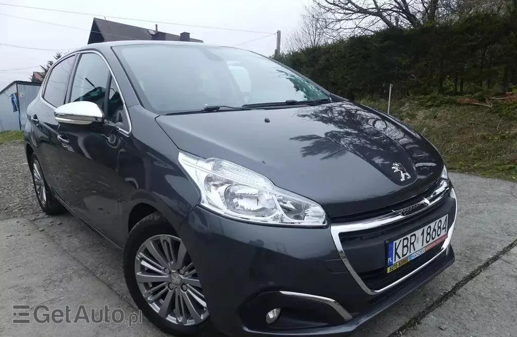 PEUGEOT 208 