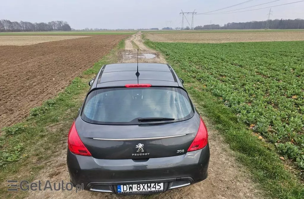 PEUGEOT 308 
