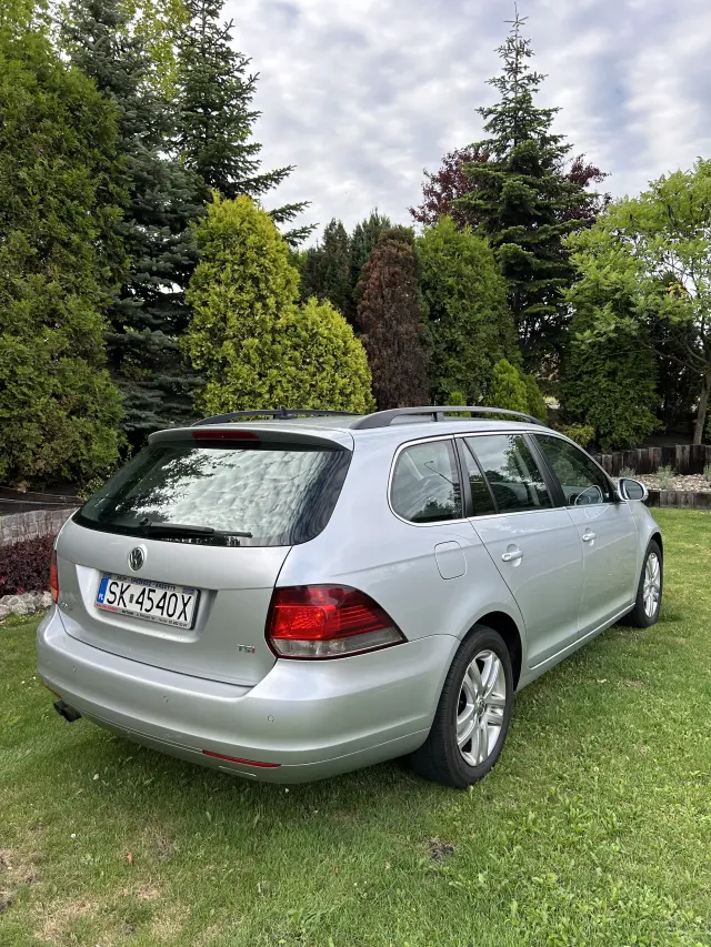 VOLKSWAGEN Golf Highline