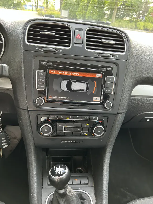 VOLKSWAGEN Golf Highline