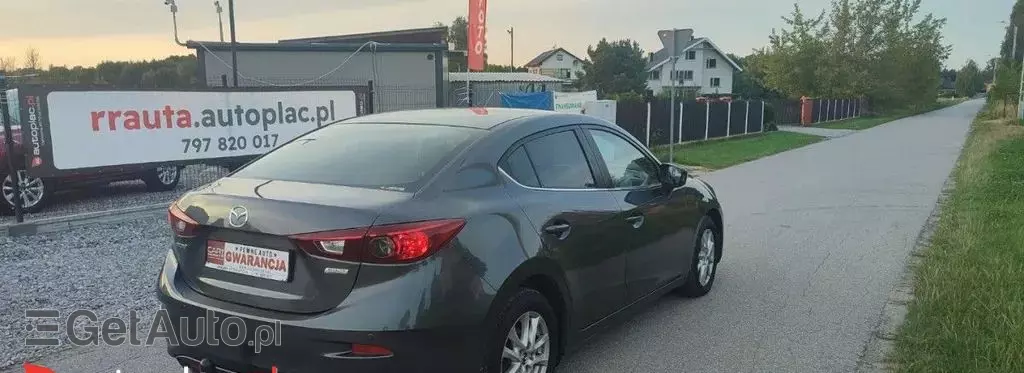 MAZDA 3 
