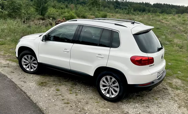VOLKSWAGEN Tiguan Sport & Style