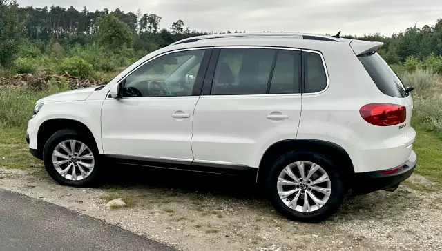 VOLKSWAGEN Tiguan Sport & Style