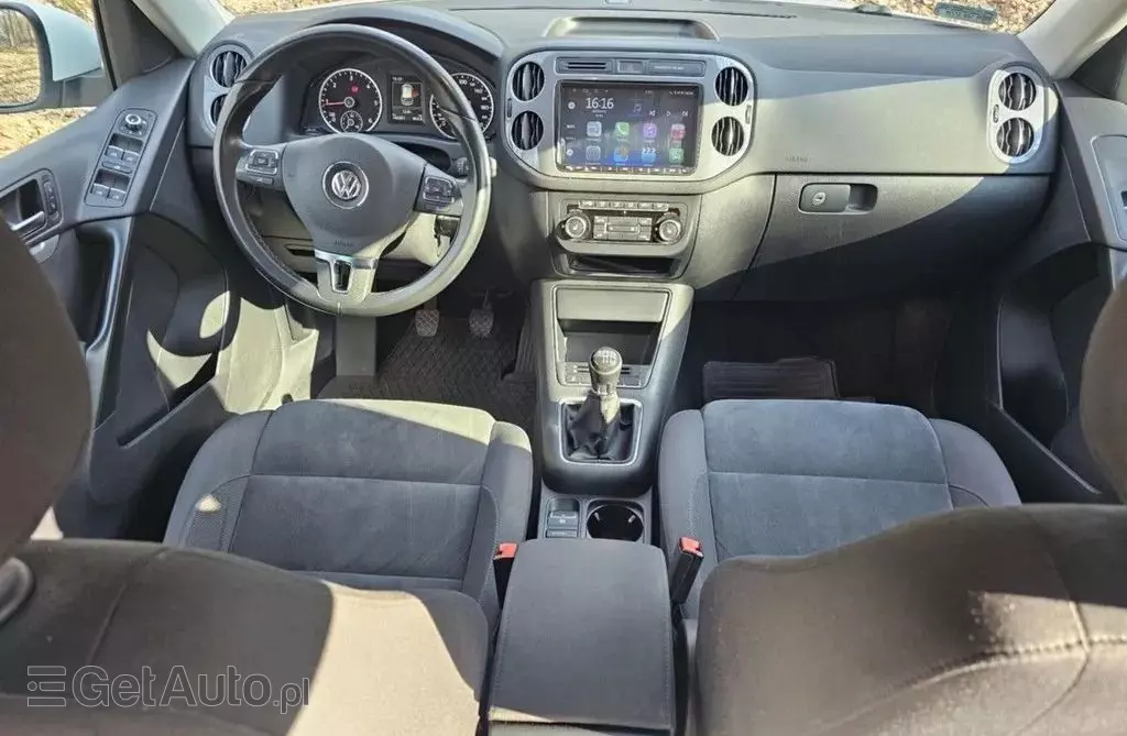 VOLKSWAGEN Tiguan 