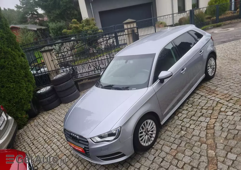 AUDI A3 1.6 TDI clean diesel Attraction