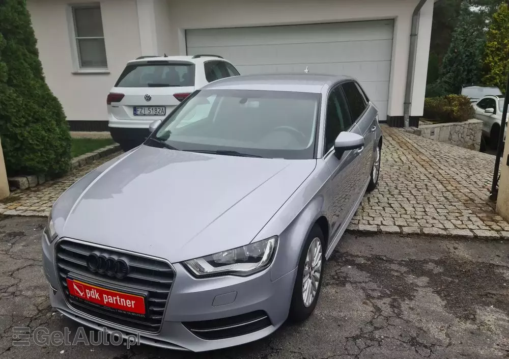 AUDI A3 1.6 TDI clean diesel Attraction