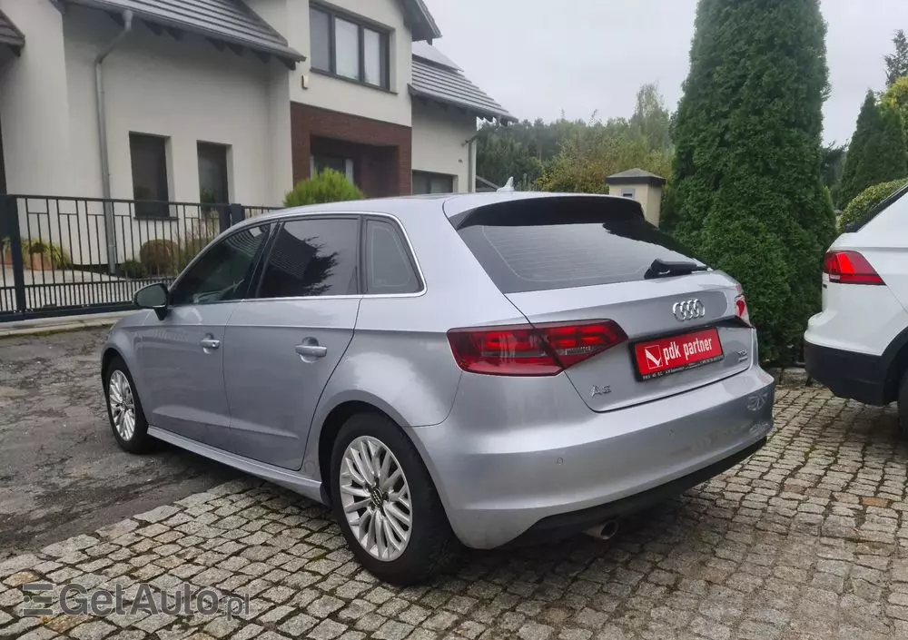 AUDI A3 1.6 TDI clean diesel Attraction