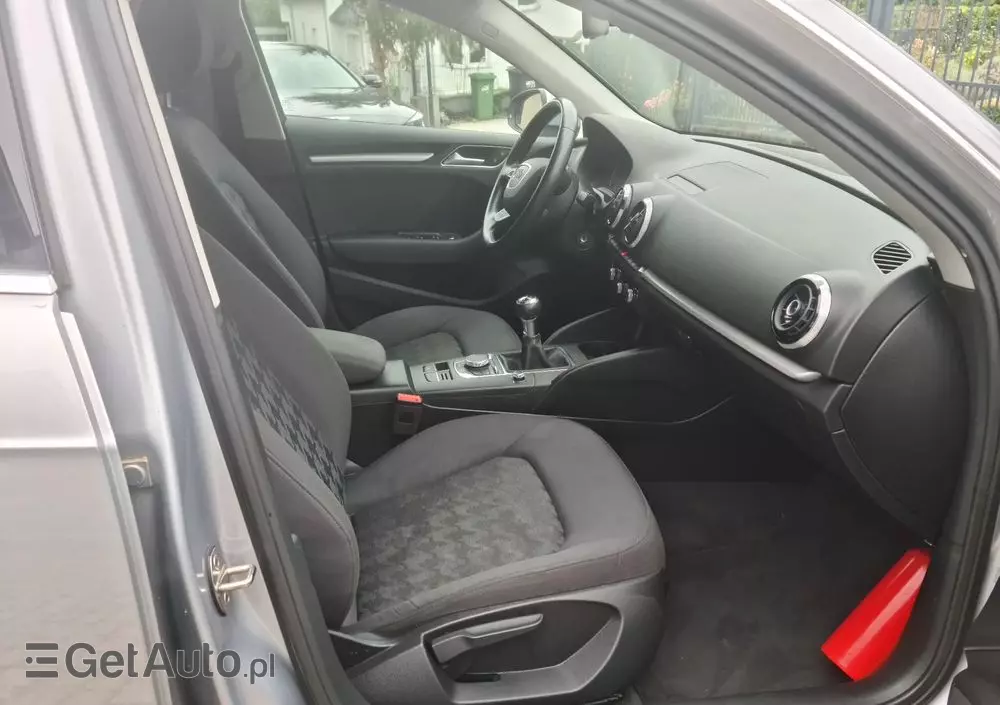 AUDI A3 1.6 TDI clean diesel Attraction