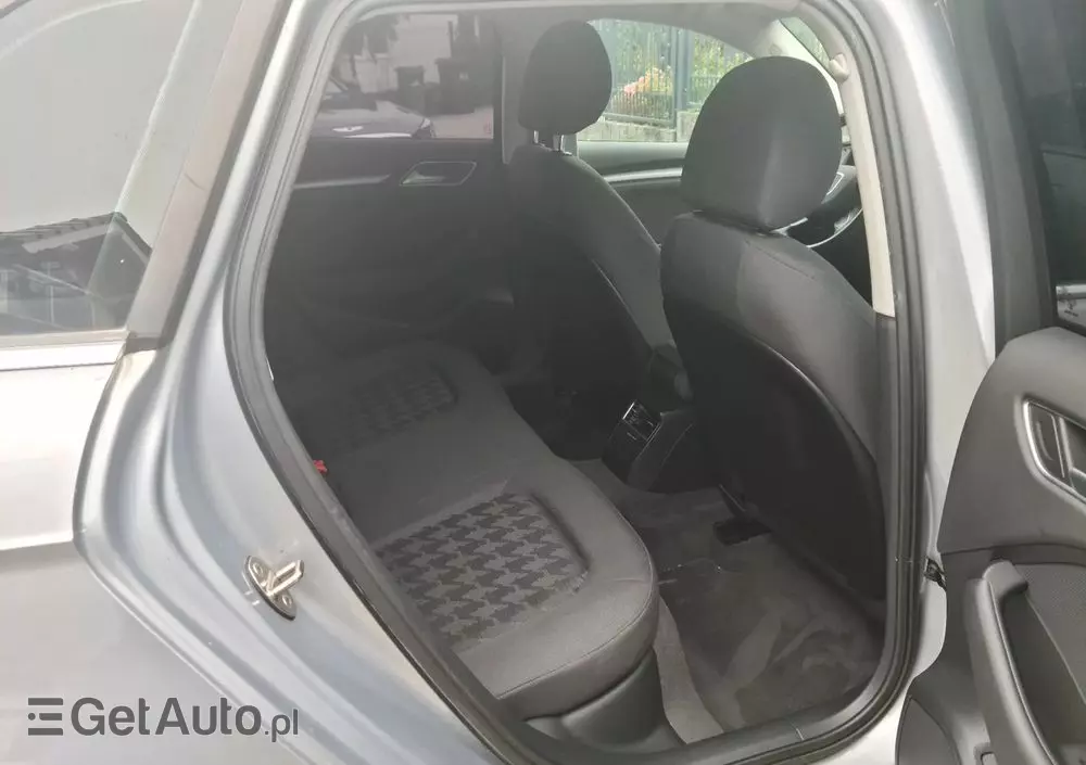 AUDI A3 1.6 TDI clean diesel Attraction