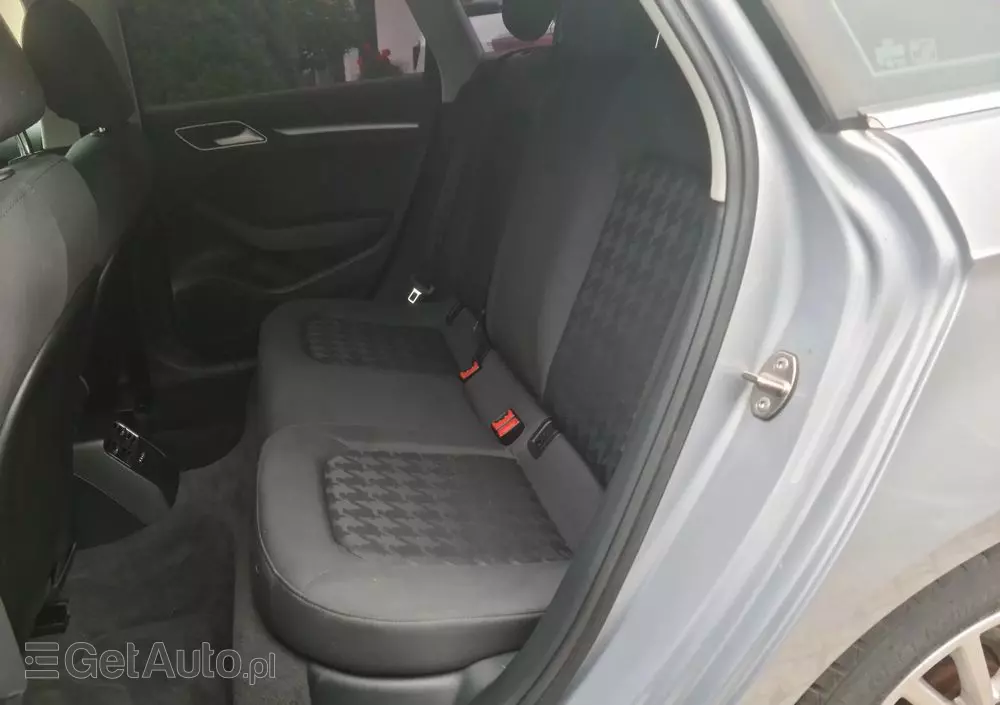 AUDI A3 1.6 TDI clean diesel Attraction