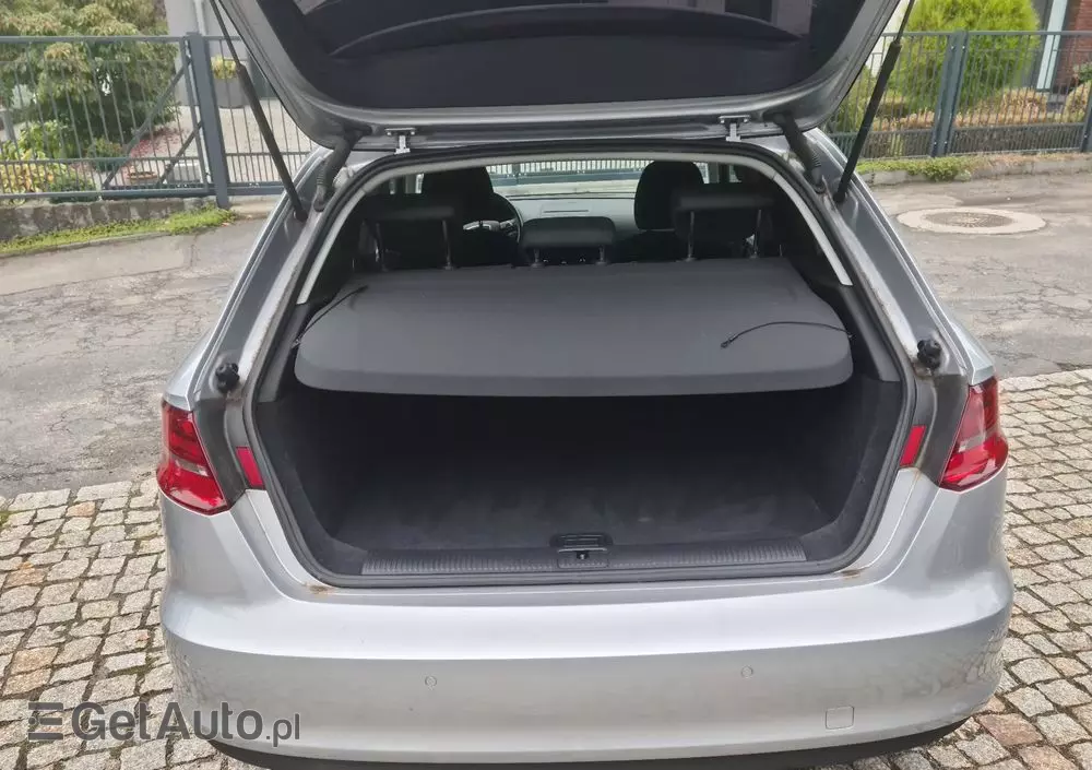 AUDI A3 1.6 TDI clean diesel Attraction
