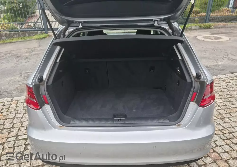 AUDI A3 1.6 TDI clean diesel Attraction