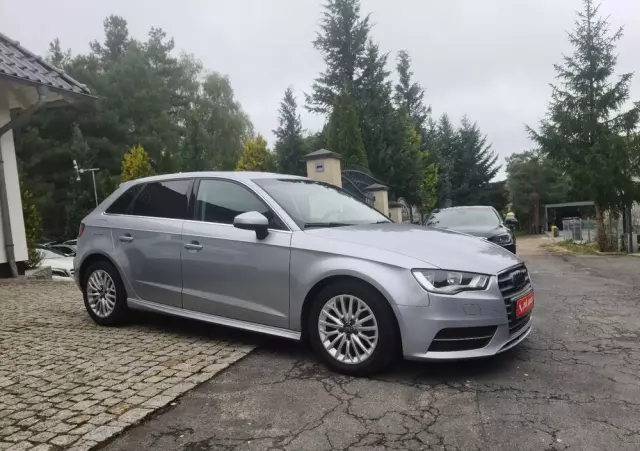 AUDI A3 1.6 TDI clean diesel Attraction
