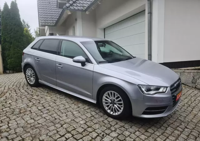 AUDI A3 1.6 TDI clean diesel Attraction
