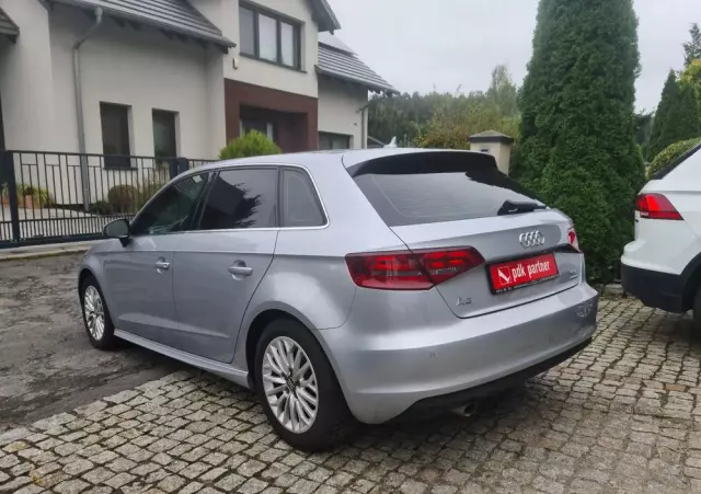 AUDI A3 1.6 TDI clean diesel Attraction