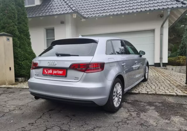 AUDI A3 1.6 TDI clean diesel Attraction