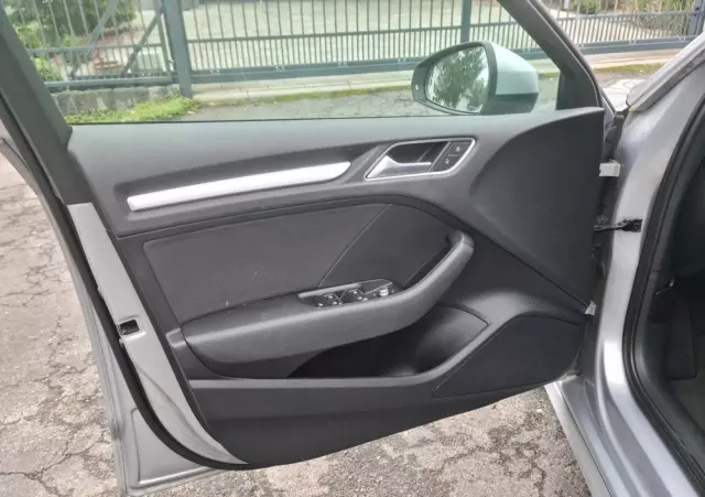 AUDI A3 1.6 TDI clean diesel Attraction