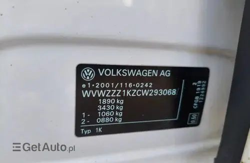 VOLKSWAGEN Golf 