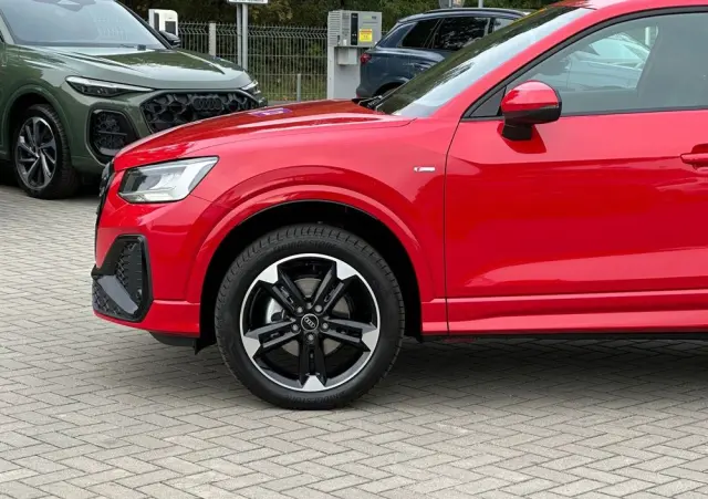 AUDI Q2 