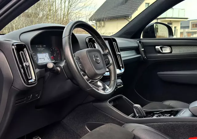 VOLVO XC 40 T5 AWD Geartronic R-Design