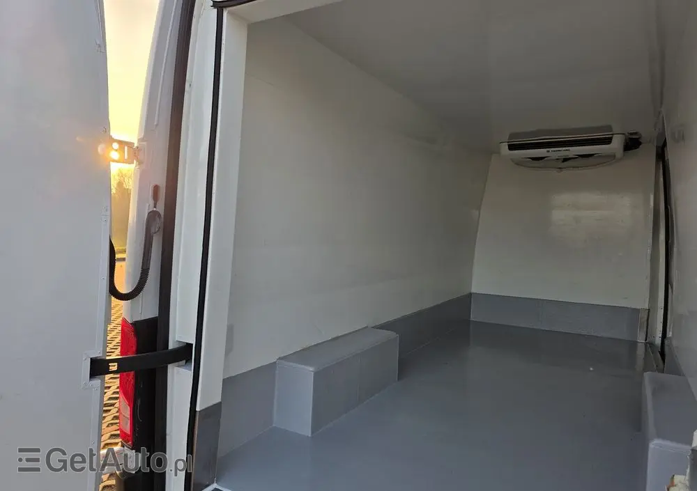 VOLKSWAGEN Crafter 177km maxi /chlodnia / mroznia / thermo king / salon polska 