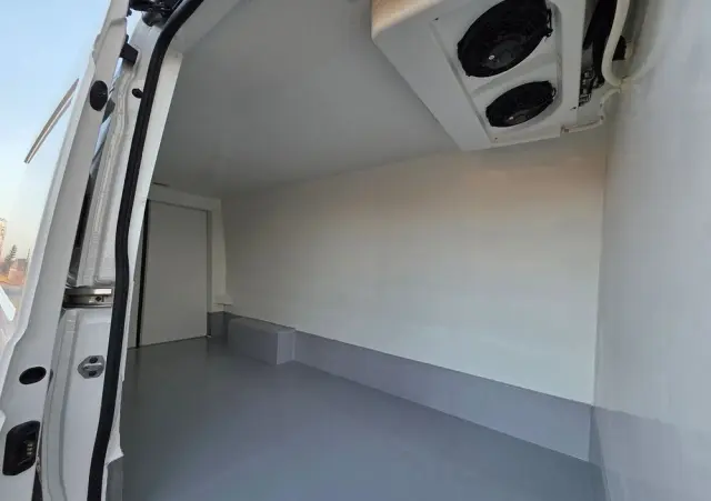 VOLKSWAGEN Crafter 177km maxi /chlodnia / mroznia / thermo king / salon polska 