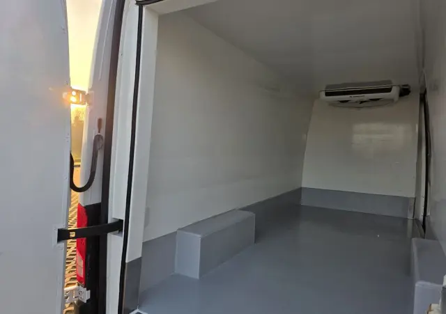 VOLKSWAGEN Crafter 177km maxi /chlodnia / mroznia / thermo king / salon polska 