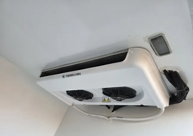 VOLKSWAGEN Crafter 177km maxi /chlodnia / mroznia / thermo king / salon polska 