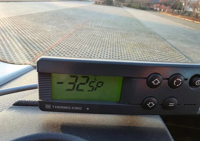 VOLKSWAGEN Crafter 177km maxi /chlodnia / mroznia / thermo king / salon polska 