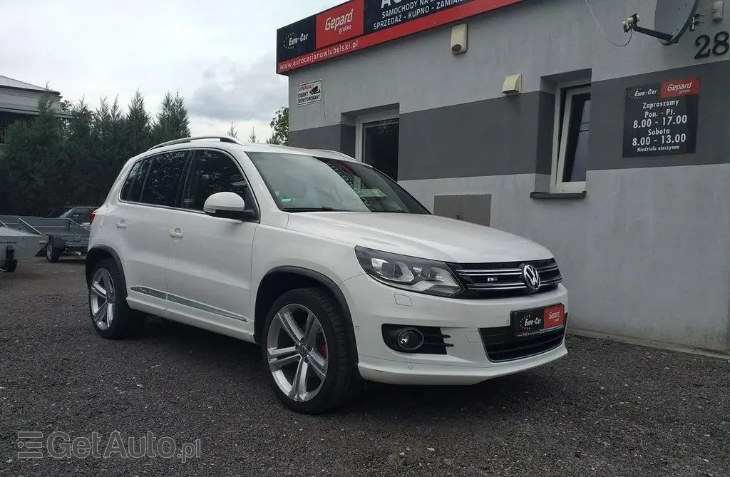 VOLKSWAGEN Tiguan 