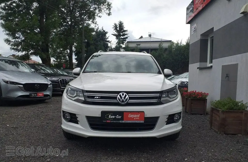 VOLKSWAGEN Tiguan 