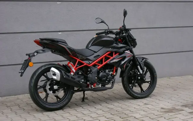 BENELLI BN 125 