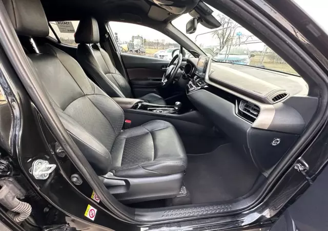 TOYOTA C-HR 1.8 Hybrid Executive