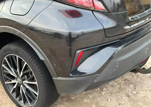 TOYOTA C-HR 1.8 Hybrid Executive