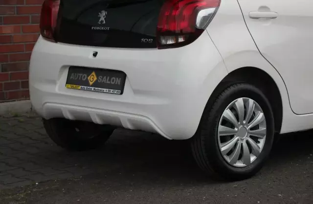 PEUGEOT 108 