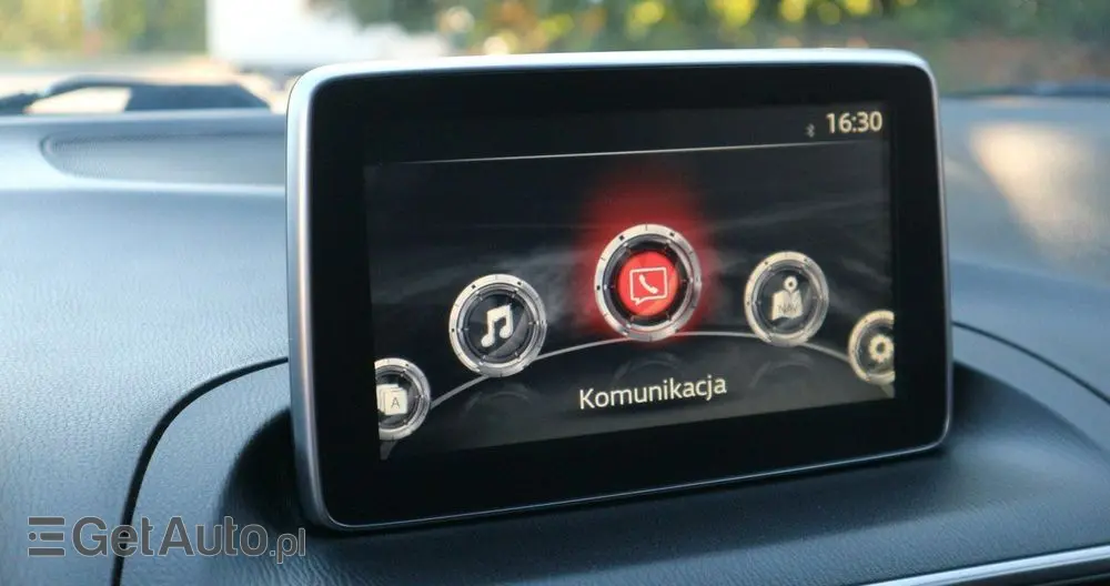 MAZDA 3 SKYACTIV-G 120 Exclusive-Line