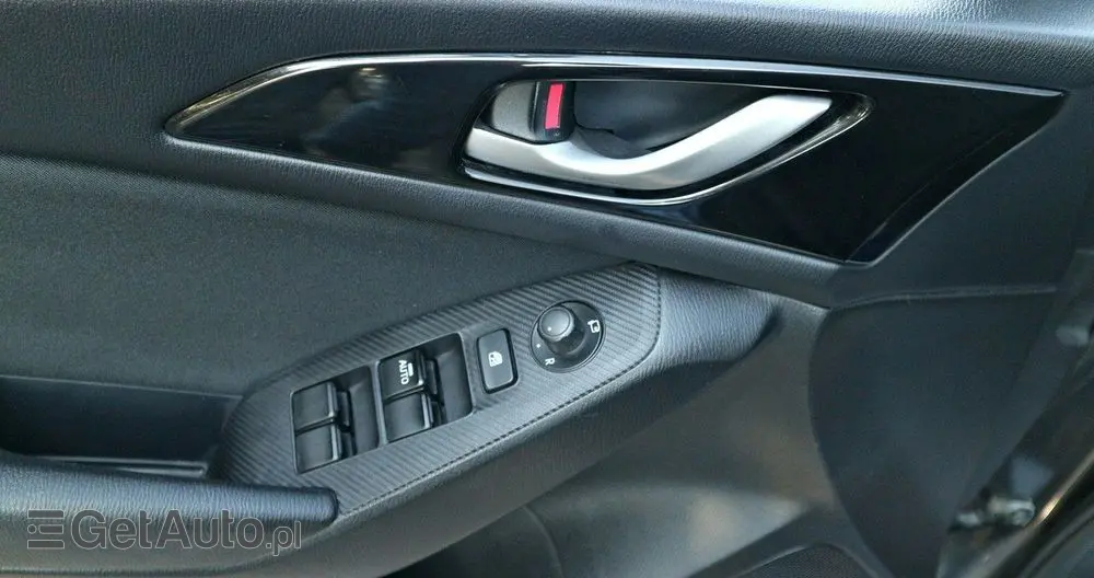 MAZDA 3 SKYACTIV-G 120 Exclusive-Line