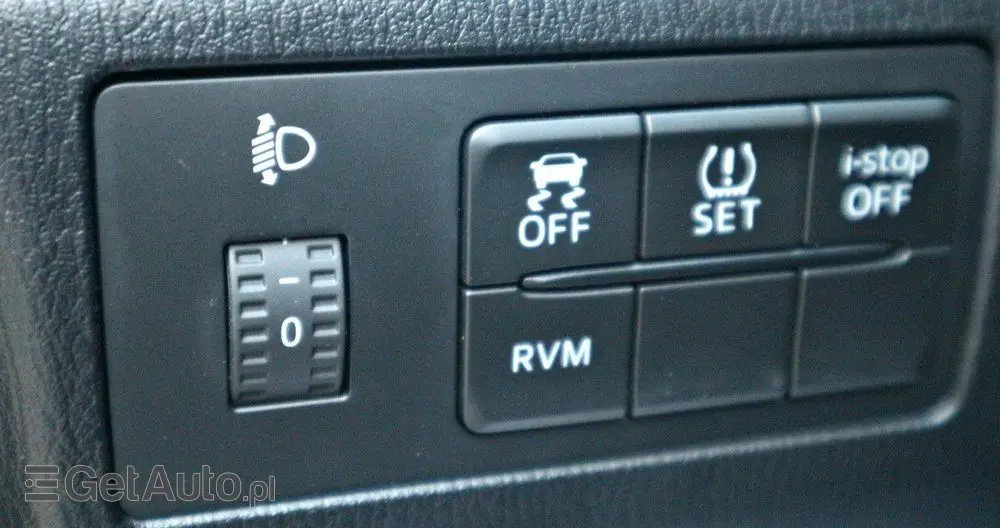 MAZDA 3 SKYACTIV-G 120 Exclusive-Line