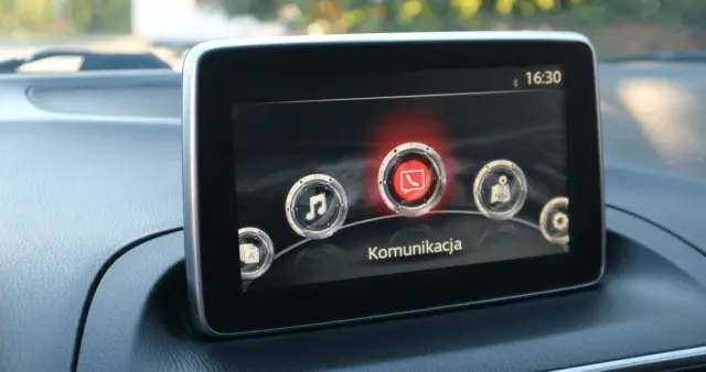 MAZDA 3 SKYACTIV-G 120 Exclusive-Line