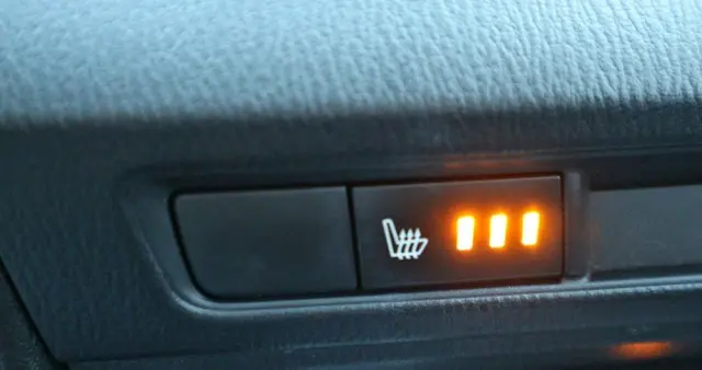 MAZDA 3 SKYACTIV-G 120 Exclusive-Line