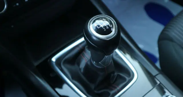 MAZDA 3 SKYACTIV-G 120 Exclusive-Line