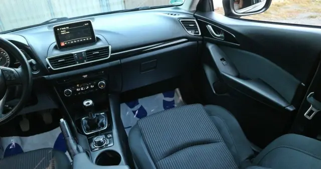 MAZDA 3 SKYACTIV-G 120 Exclusive-Line