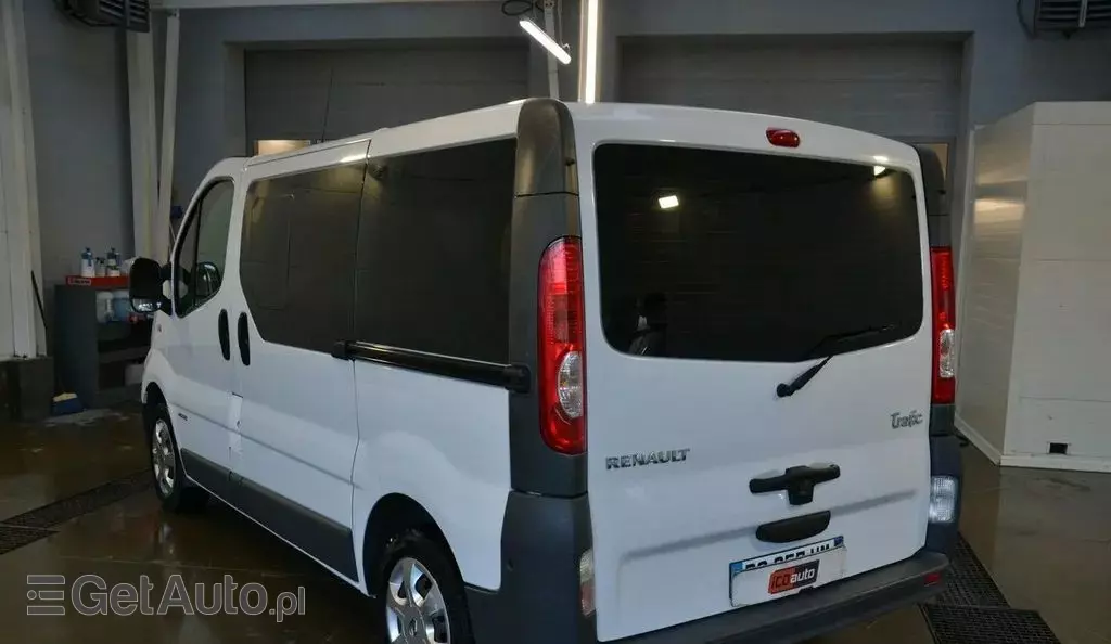 RENAULT Trafic 