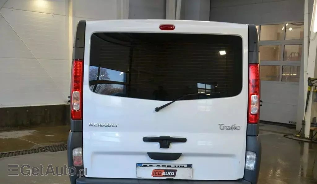 RENAULT Trafic 