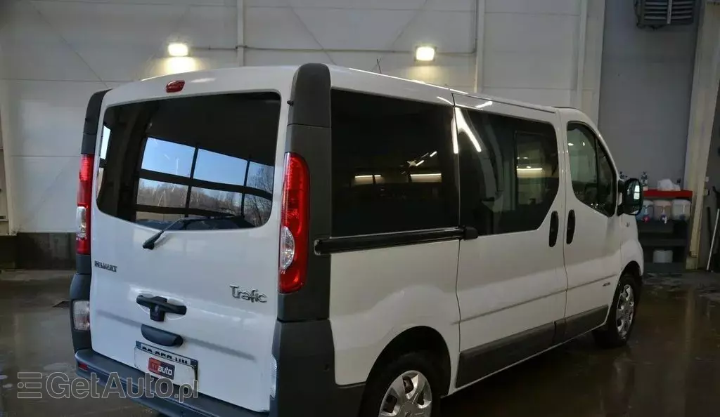 RENAULT Trafic 